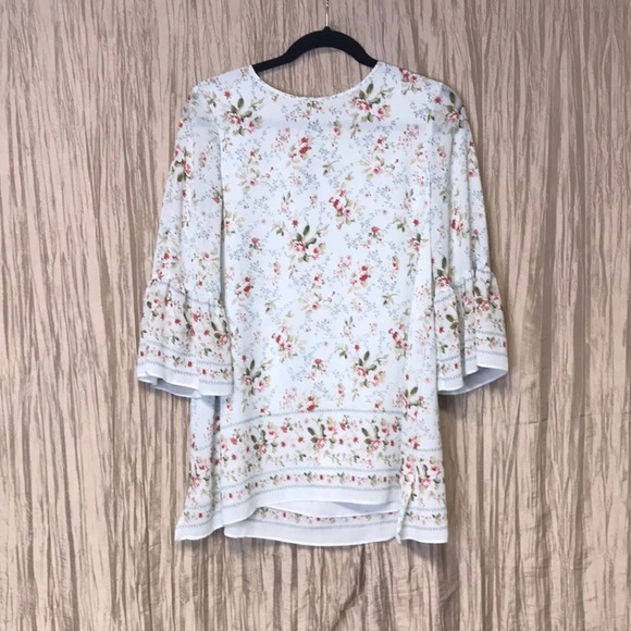 Max Studio woman’s floral print blouse bell sleeves, Small (sum232) - Picture 1 of 13